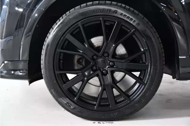 Audi Q3 (2021) thumbnail 3
