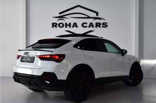 Audi Q3 (2021) thumbnail 4