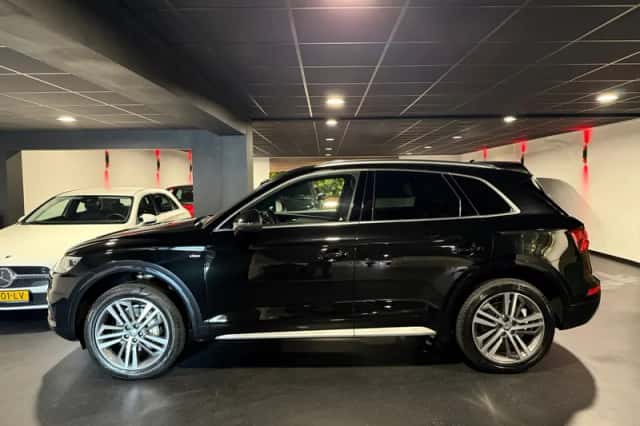 Audi Q5 (2017) thumbnail 5