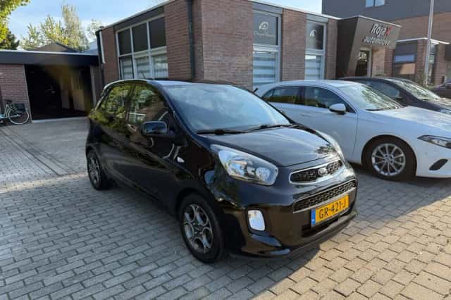 Kia Picanto (2015) thumbnail 1
