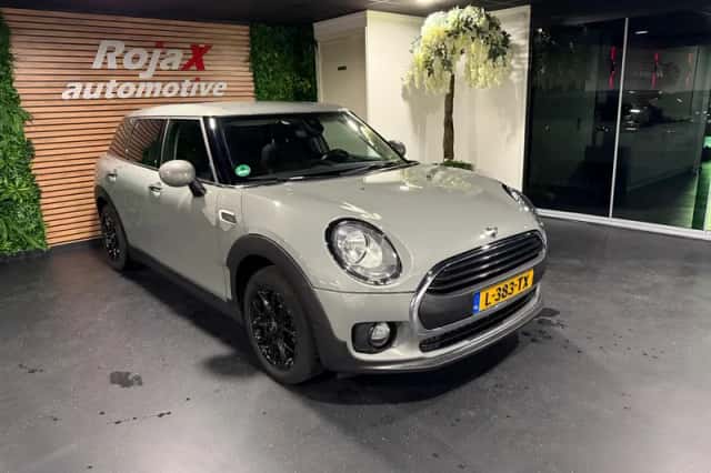 MINI Clubman (2018) thumbnail 1