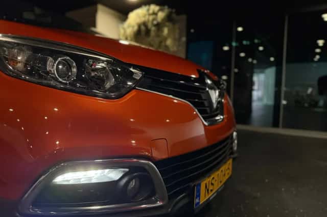 Renault Captur (2017) thumbnail 3