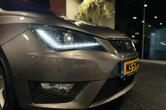 SEAT Ibiza (2017) thumbnail 3
