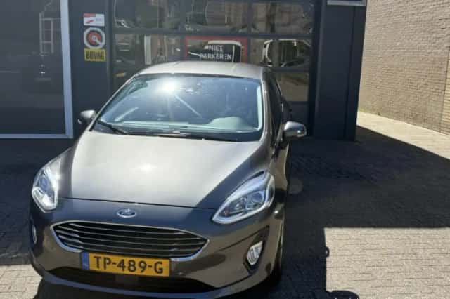 Ford Fiesta (2018) thumbnail 1