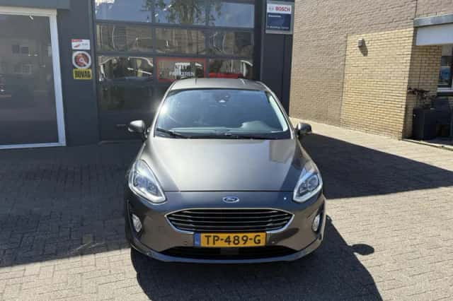 Ford Fiesta (2018) thumbnail 3