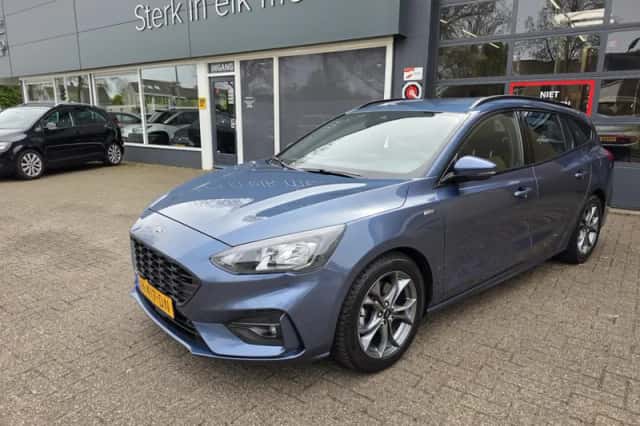 Ford Focus (2020) thumbnail 3