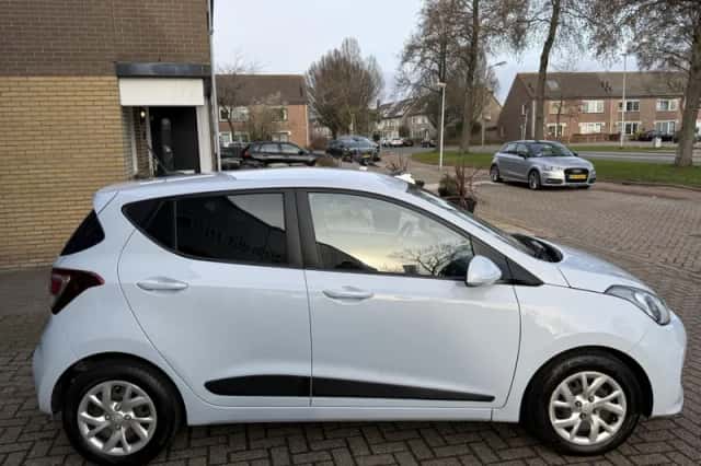 Hyundai i10 (2020) thumbnail 5