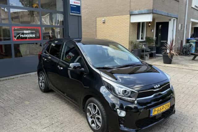 Kia Picanto (2022) thumbnail 4