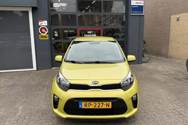 Kia Picanto (2018) thumbnail 3