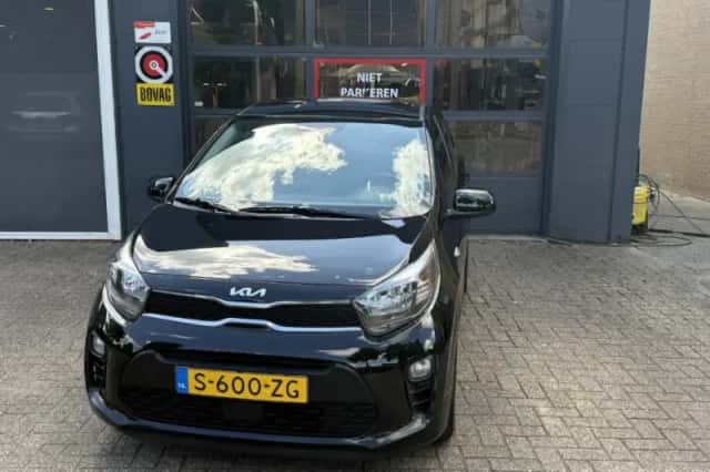 Kia Picanto (2023) thumbnail 1