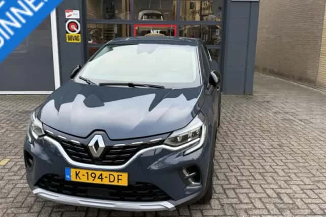 Renault Captur (2020) thumbnail 1