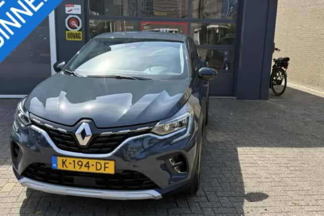 Renault Captur (2020) thumbnail 1
