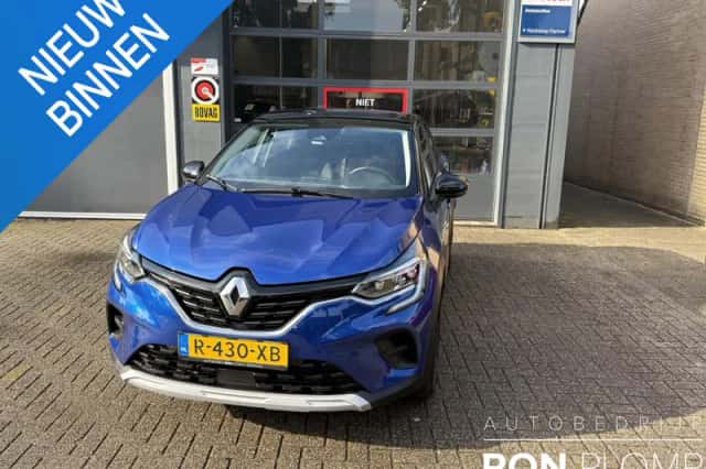 Renault Captur (2022) thumbnail 1