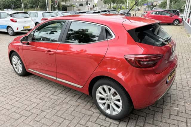 Renault Clio (2022) thumbnail 6
