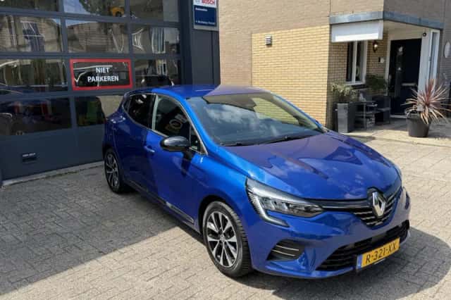 Renault Clio (2022) thumbnail 4