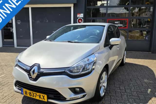 Renault Clio (2018) thumbnail 1