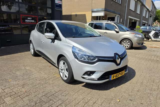 Renault Clio (2018) thumbnail 4