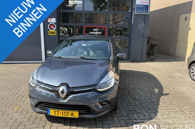 Renault Clio (2018) thumbnail 2