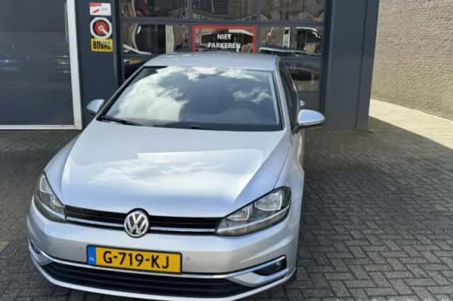 Volkswagen Golf (2019) thumbnail 1