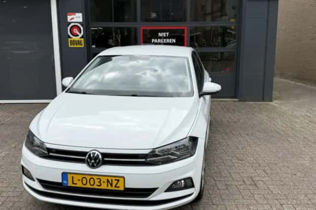Volkswagen Polo (2021) thumbnail 1