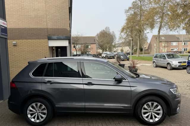 Volkswagen Tiguan (2017) thumbnail 5