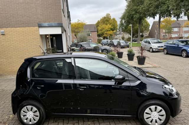 Volkswagen Up! (2023) thumbnail 5