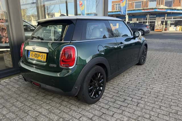 MINI  (2015) thumbnail 4
