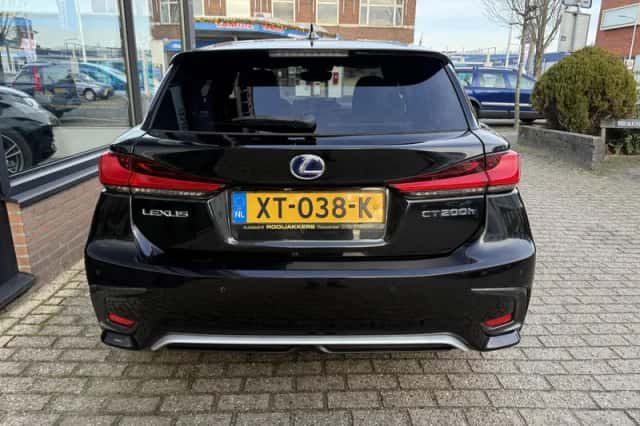 Lexus CT (0) thumbnail 5