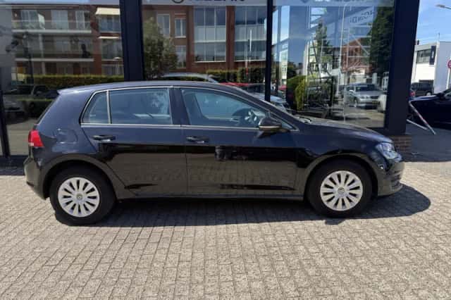 Volkswagen Golf (0) thumbnail 3