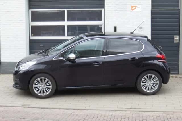 Peugeot 208 (2016) thumbnail 1