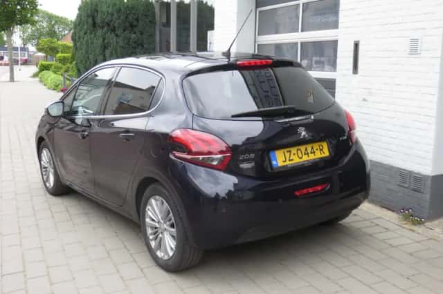 Peugeot 208 (2016) thumbnail 4