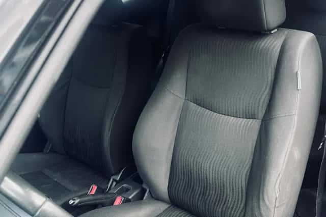 Suzuki Swift (2013) thumbnail 4