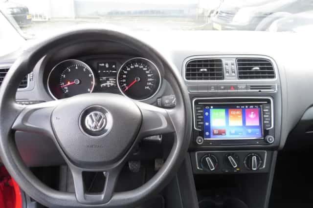 Volkswagen Polo (2014) thumbnail 6