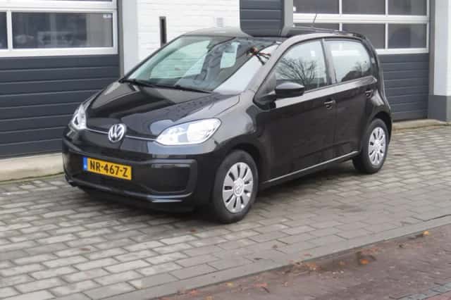 Volkswagen Up! (2017) thumbnail 3