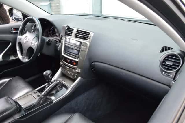 Lexus IS (2008) thumbnail 6
