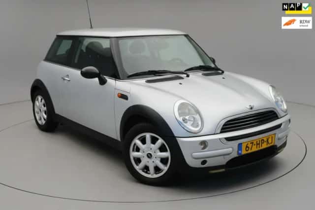 MINI One (2001) thumbnail 1