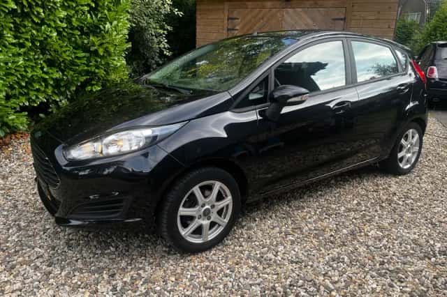 Ford Fiesta (2013) thumbnail 1