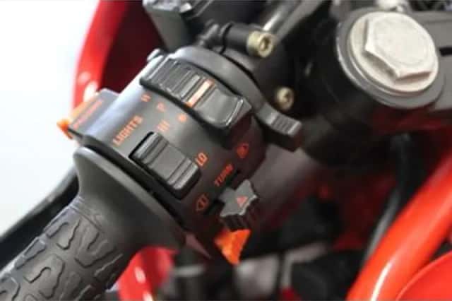 DUCATI 900 (1990) thumbnail 6