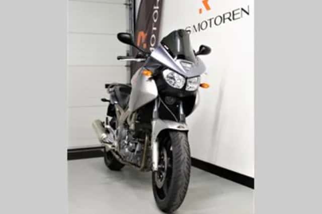 YAMAHA TDM (2003) thumbnail 2