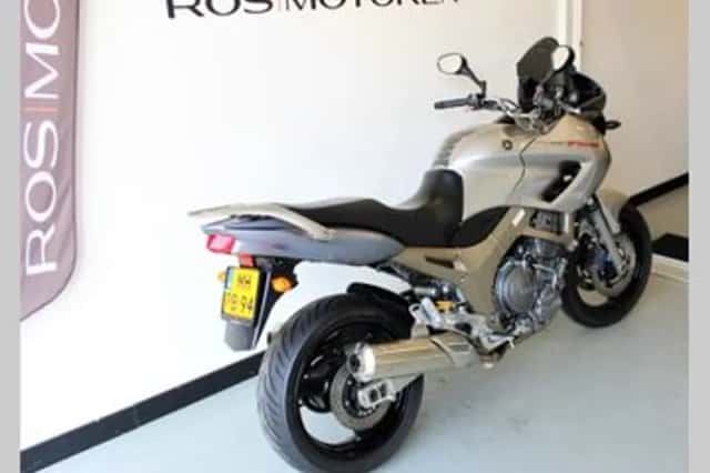 YAMAHA TDM (2003) thumbnail 3