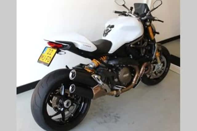 DUCATI MONSTER 1200 S (2015) thumbnail 3