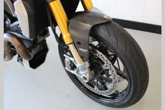 DUCATI MONSTER 1200 S (2015) thumbnail 5