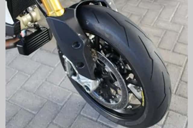 DUCATI HYPERMOTARD 950 SP (2023) thumbnail 4