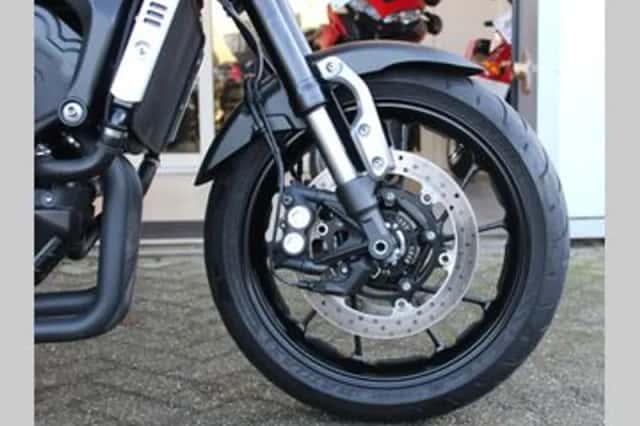 YAMAHA XSR 900 ABS (2017) thumbnail 6