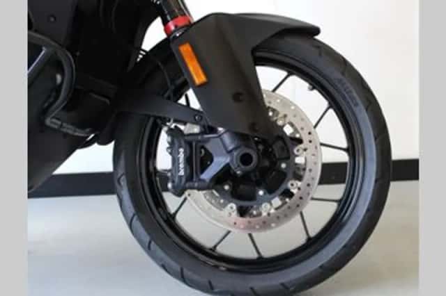 KTM 1290 SUPER ADVENTURE S (2022) thumbnail 4