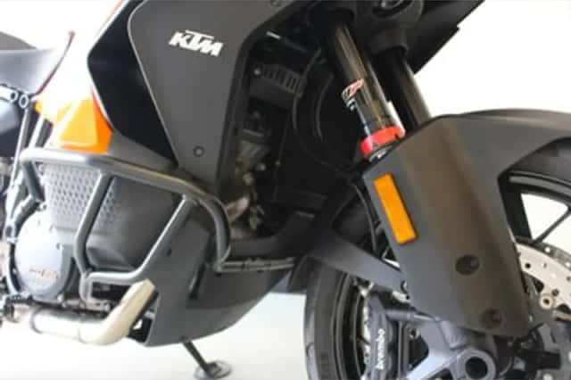 KTM 1290 SUPER ADVENTURE S (2022) thumbnail 5