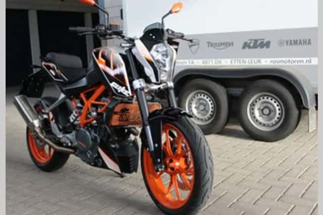 KTM 390 DUKE ABS (2016) thumbnail 2