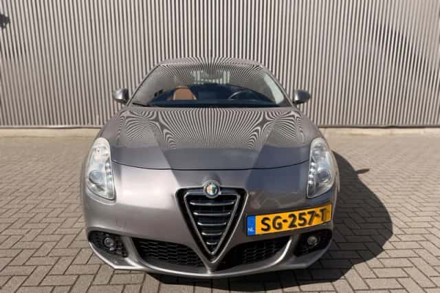 Alfa Romeo Giulietta (2012) thumbnail 5