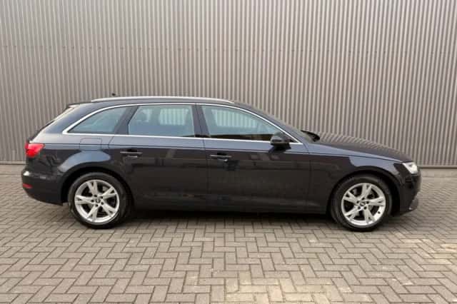 Audi A4 (2016) thumbnail 4