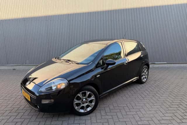 Fiat Punto (2013) thumbnail 1